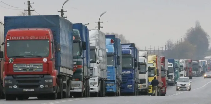 Румунія скасовує усі вимоги щодо дозволів для українських перевізників