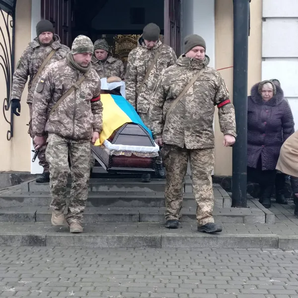 На Волині попрощалися із загиблим воїном Вадимом Слєпцовим (фото)