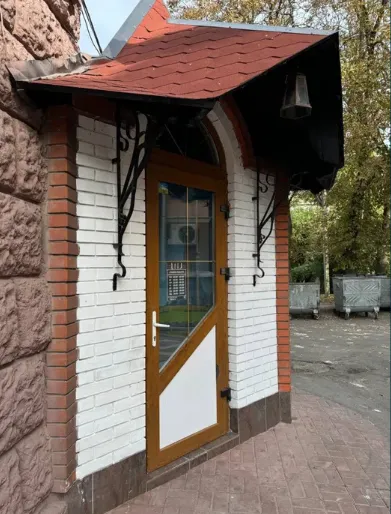 У центрі Луцька продають приміщення волонтерського кафе (фото)