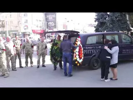 У Луцьку попрощалися із загиблим у Іловайському котлі воїном (відео)