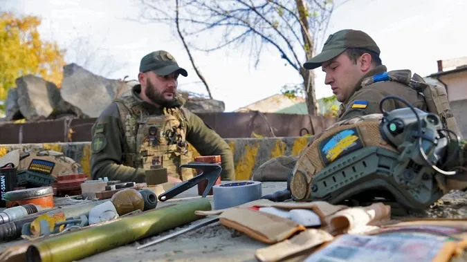 Ворог використовує хитрощі: волинські сапери-нацгвардійці розповіли про розмінування звільнених міст (відео)