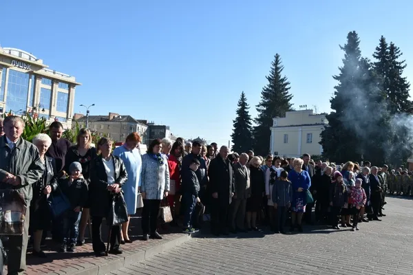 Учні військового ліцею в Луцьку склали присягу (фото) 