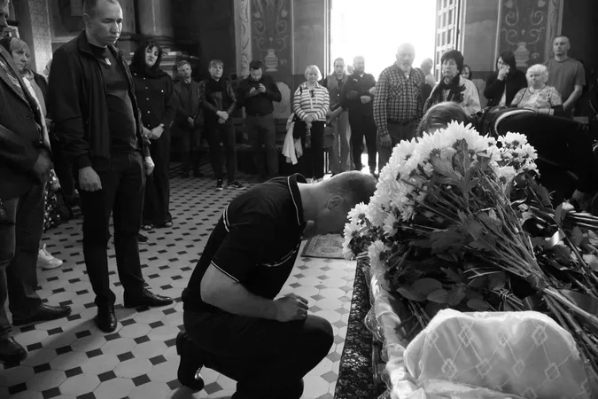 У Володимирській громаді в останню путь провели Героя Олега Козінського (фото)