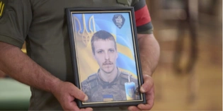 У Луцьку в останню дорогу провели захисника Андрія Максимчука