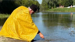 У Луцьку на березі Стиру освятили воду: що сталося (фото)