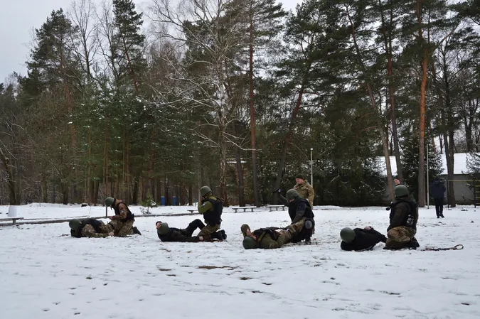 «Усі готові бити ворога»: як на Волині тренуються бійці бригади «Лють» (фото, відео)