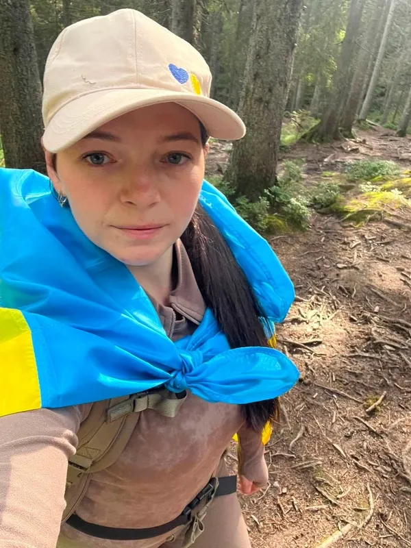 «Я так високо до тебе піднялася»: волинянка підкорила Говерлу в пам'ять про загиблого чоловіка-Героя (фото)