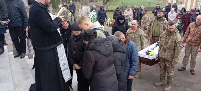 У громаді на Волині попрощалися із захисником Юрієм Черняком (фото)