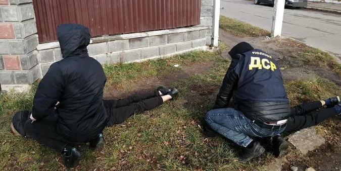 Розбійників, які три години катували волинянина, «закрили» на два місяці