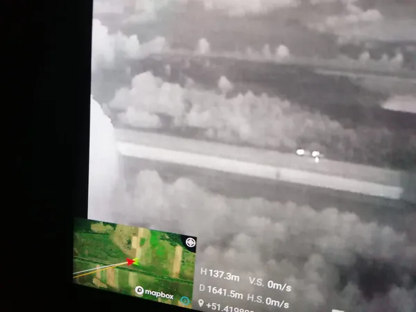 На Волині знайшли саморобні безпілотники: контрабандистів шукають (фото, відео)