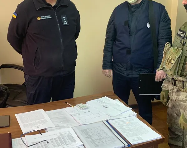 Двох посадовців ДСНС на Волині судитимуть за хабарі, які вони брали пальним (фото)