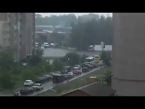 Луцьком прокотилася злива з градом (фото, відео, оновлено)