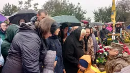 Понад рік вважався зниклим безвісти: у Підгайцях попрощалися з воїном Віталієм Сюрхою (фото)