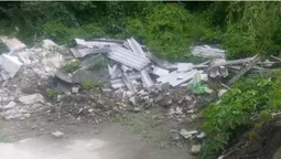 У Луцьку біля річкового порту виявили стихійне сміттєзвалище (фото)