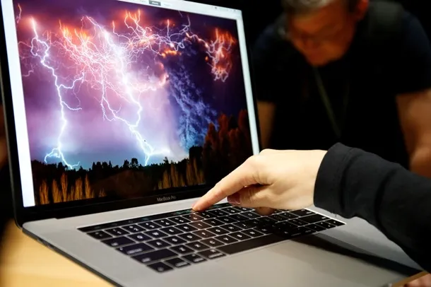 Apple презентувала нові ноутбуки MacBook (фото, відео)