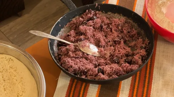 На Волині роблять пироги з цукровими буряками: рецепт (відео)