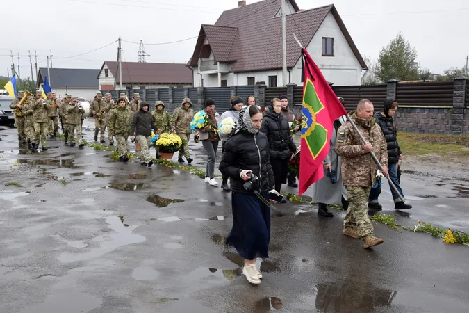 У Любешеві в останню дорогу провели прикордонника Володимира Губарика, який загинув влітку на Харківщині