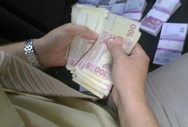 Лучанина судитимуть за шахрайство із пам'ятниками