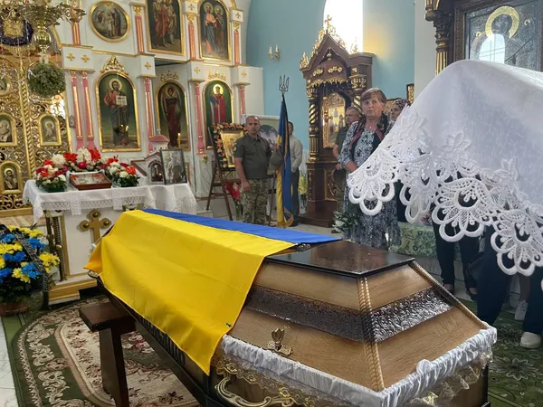 На Волині попрощалися із загиблим Героєм Миколою Перхуном (фото)