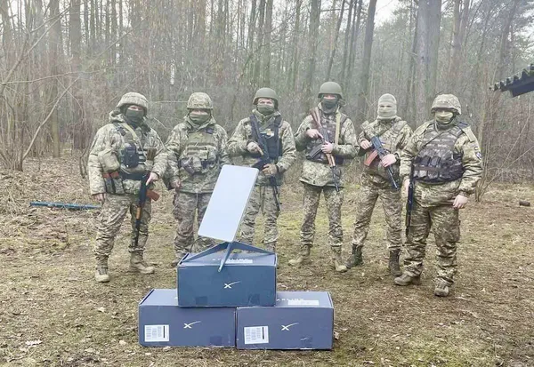 «Мавіки», старлінки та тепловізор: волиняни передали допомогу військовим на північний кордон (фото)