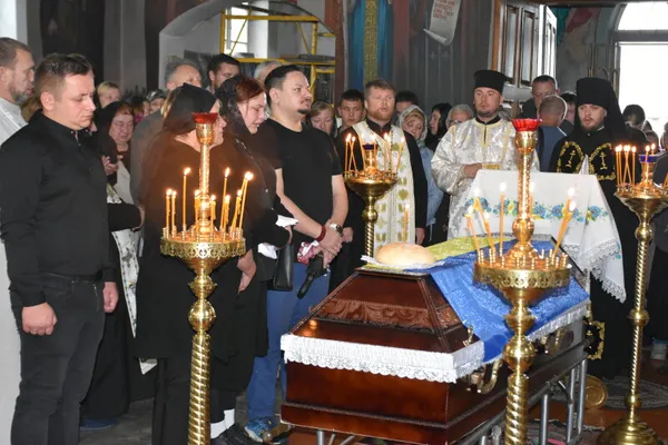 Поблизу Луцька попрощалися з Героєм Миколою Черновим (фото)