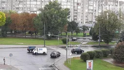 У Луцьку – ДТП: не розминулися позашляховик і бус (фото)