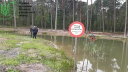 У нацпарку на Волині невідомі вирили нелегальний ставок