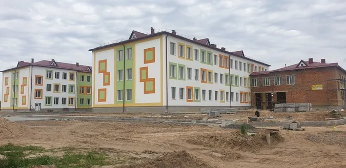 Показали нову школу в Башликах: обіцяють відкрити до нового навчального року (фото)