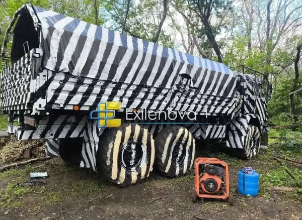 Росіяни почали фарбувати техніку «під зебру»: що замислили окупанти (фото)