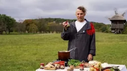 У Клопотенка з'явився власний бренд продуктів: що продає (фото)