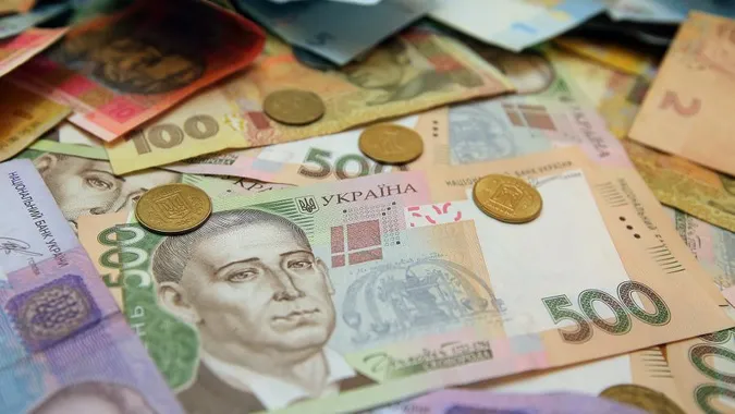 Від сьогодні в Україні зросли прожитковий мінімум та мінімальна пенсія