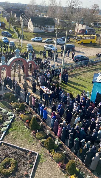 На Волині провели в останню путь захисника Андрія Григоренка (фото)