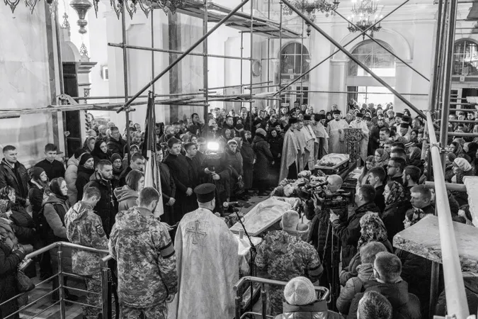 У Луцьку попрощалися з Юрієм Оверчуком та Олександром Пашківським (фото)