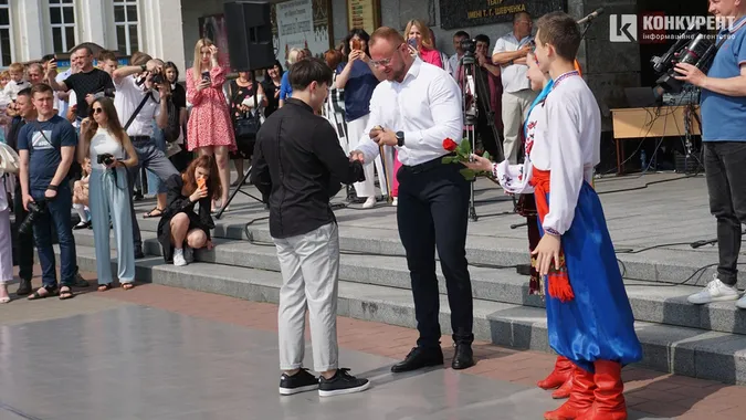 У Луцьку нагородили медалістів: як все було (дуже багато фото)