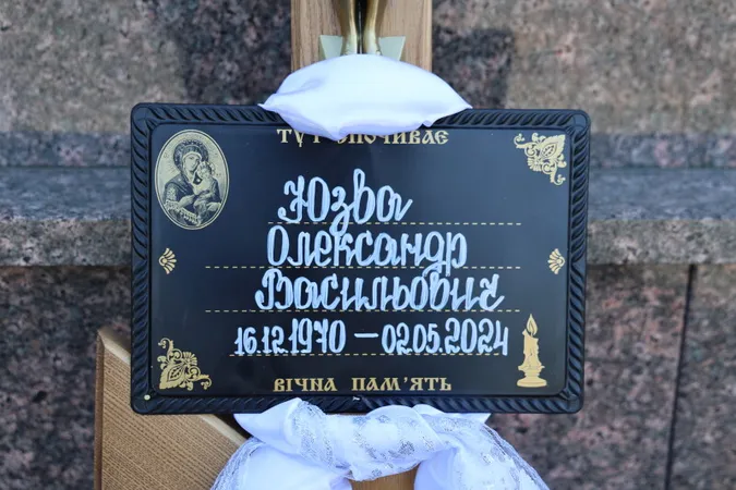 У Луцьку попрощались із загиблим на Луганщині Олександром Юзвою (фото)