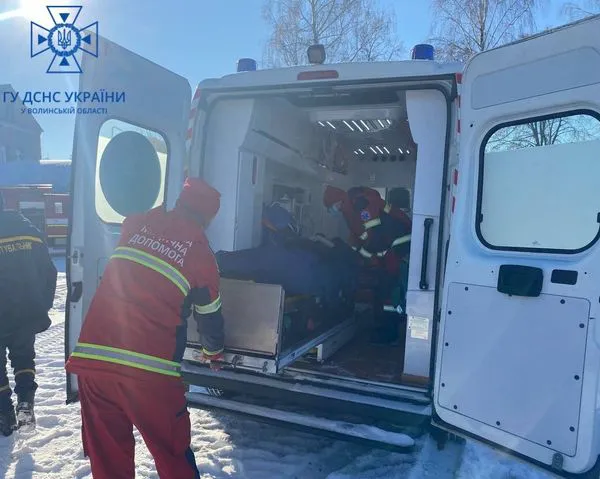 На швейній фабриці у Нововолинську працювали рятувальники (фото)