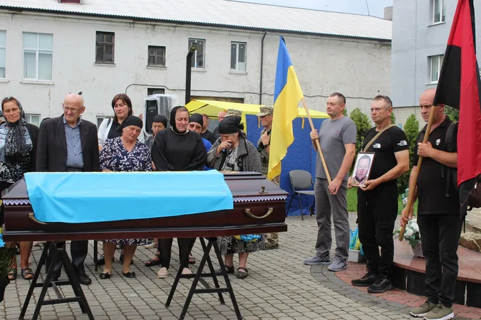 У Луцькому районі попрощалися із загиблим воїном Віктором Бурковським (фото)