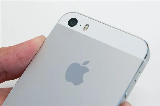 Інженер Google виявив, що камера iPhone таємно стежить за користувачами