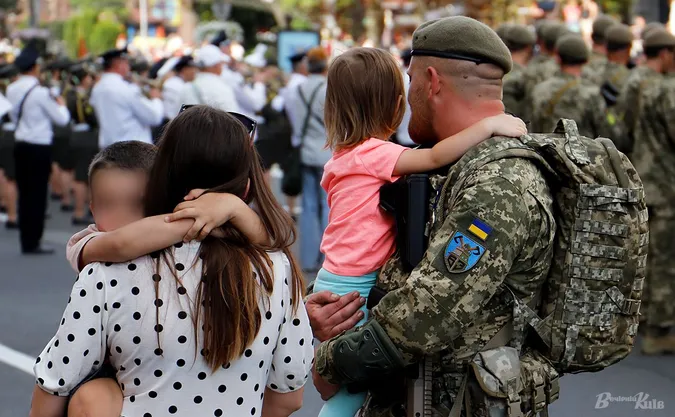 Військовий не зламався – він просто став іншим: чому і як змінює війна (відео)