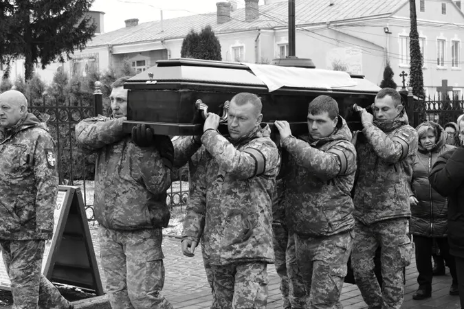 У Луцьку в останню путь провели двох військовослужбовців (фото, відео)