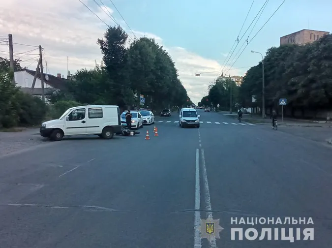 У Луцьку внаслідок ДТП постраждав 17-річний мотоцикліст (фото, відео)