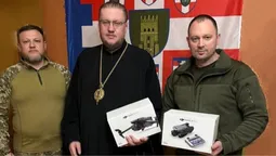 Володимирський владика привіз для волинських бійців три «мавіка» (фото)