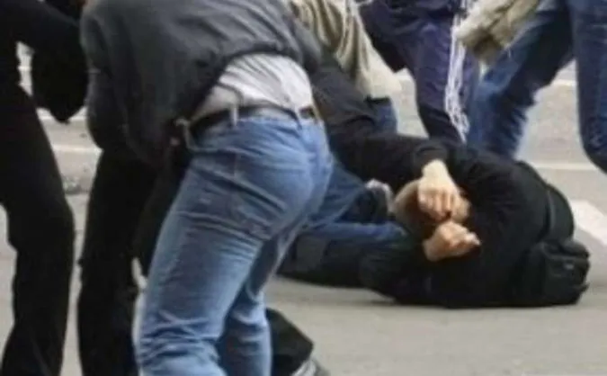 У Луцьку побили хлопця і забрали в нього iPhone