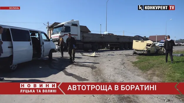 Біля Боратина – подвійна автотроща (фото, відео)