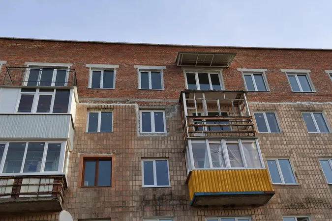 У Луцьку частина жителів пошкодженого «шахедом» будинку може повернутися до своїх осель у лютому