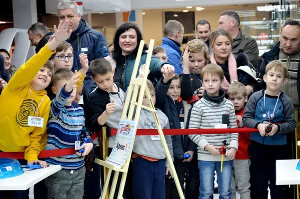Із призами та подарунками: у «Промені» відбувся дитячий турнір Beyblade (фото)