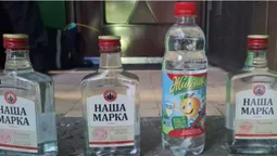 У Луцьку біля вокзалу продавали саморобну горілку (фото)