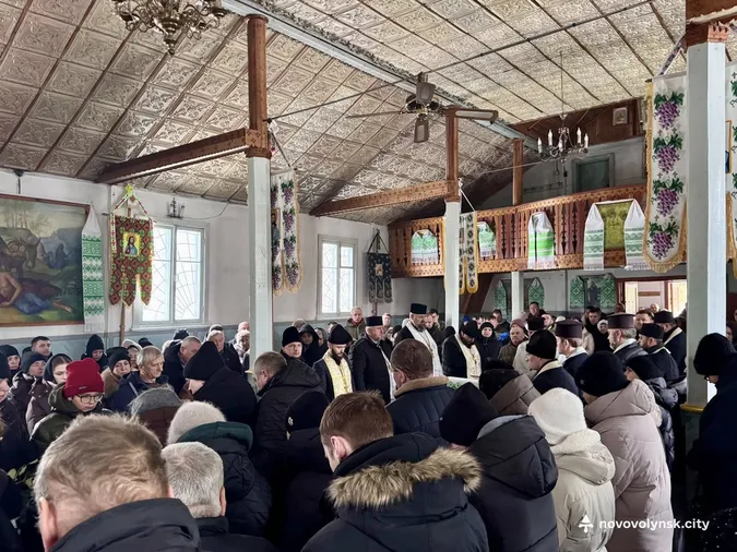 Гірка втрата для громади: на Волині попрощалися із Дмитром Назаровським (фото)