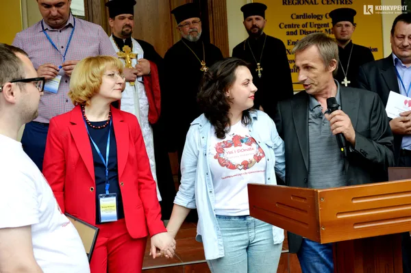 У Луцьку з’явилася «Алея життя», висаджена людьми з донорськими органами (фото)
