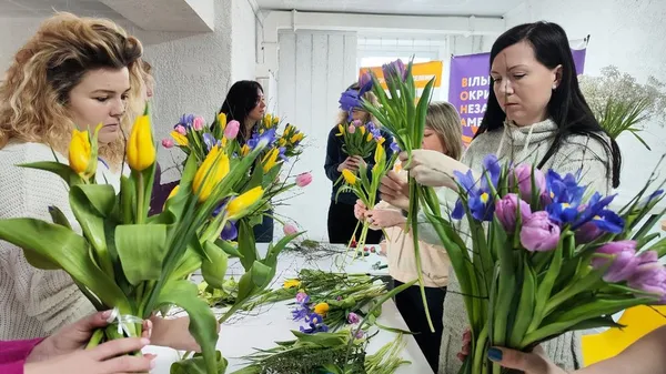 Терапія для душі: у Луцьку стартували безплатні курси флористики для жінок (фото, відео)
